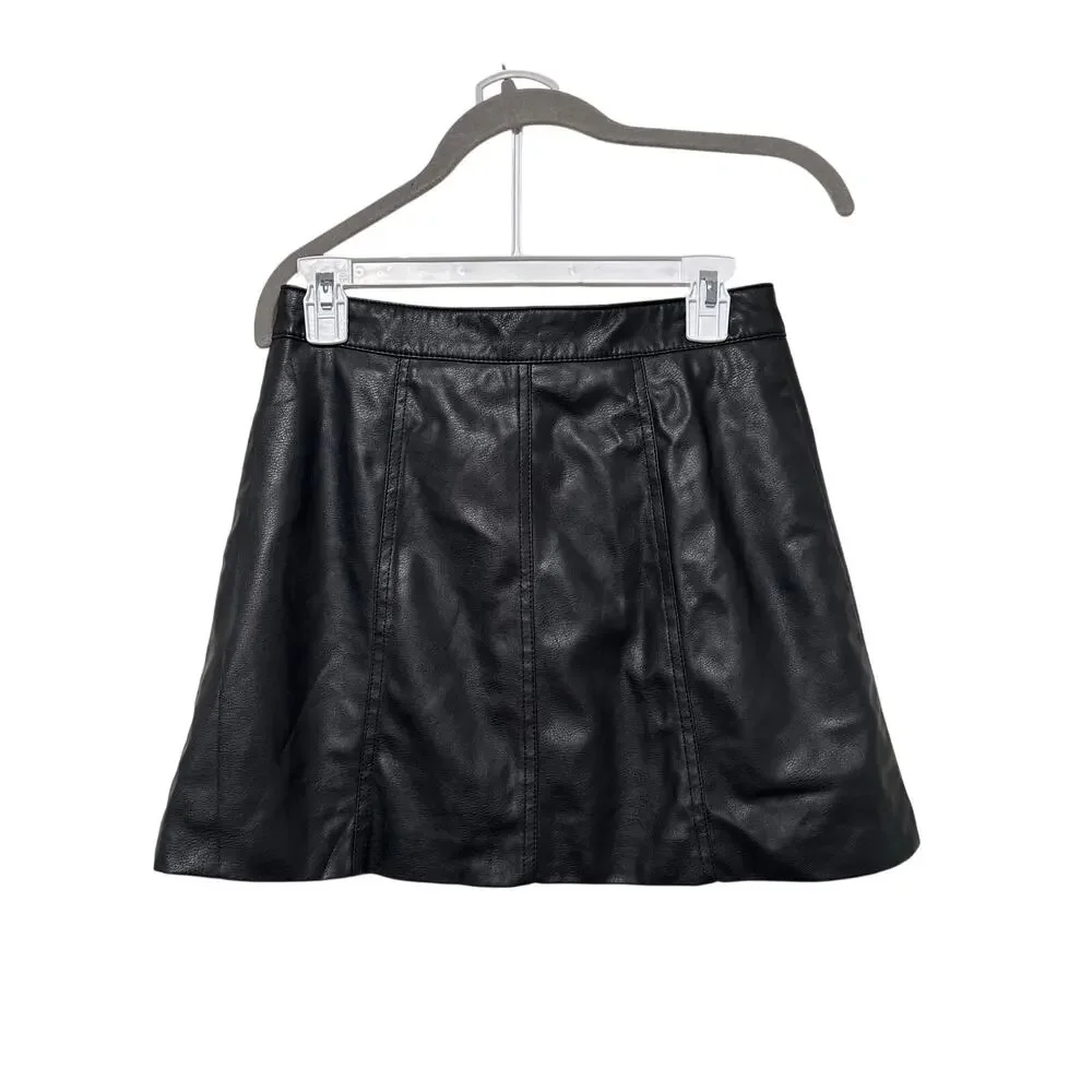 H&M Divided Black Faux Leather Mini Skirt Women’s US 4 EU 36 Front Zip A-Line